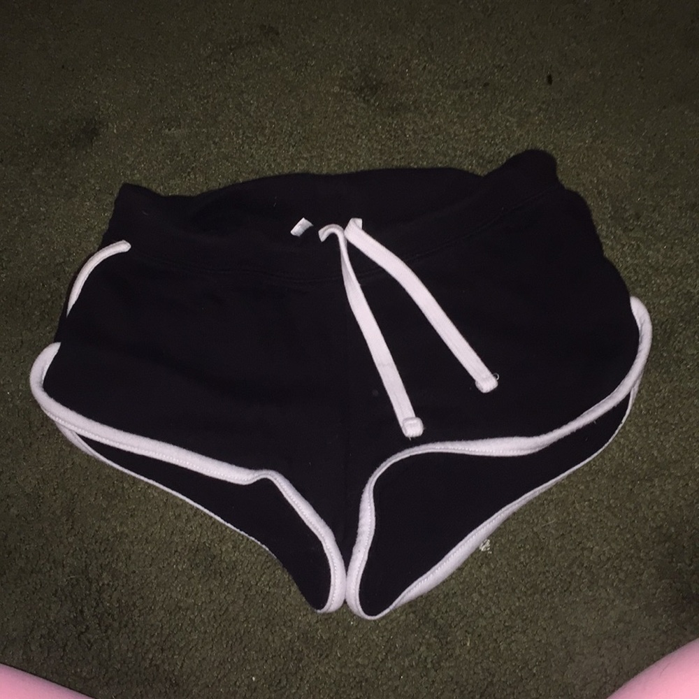 Black sleepy shorts